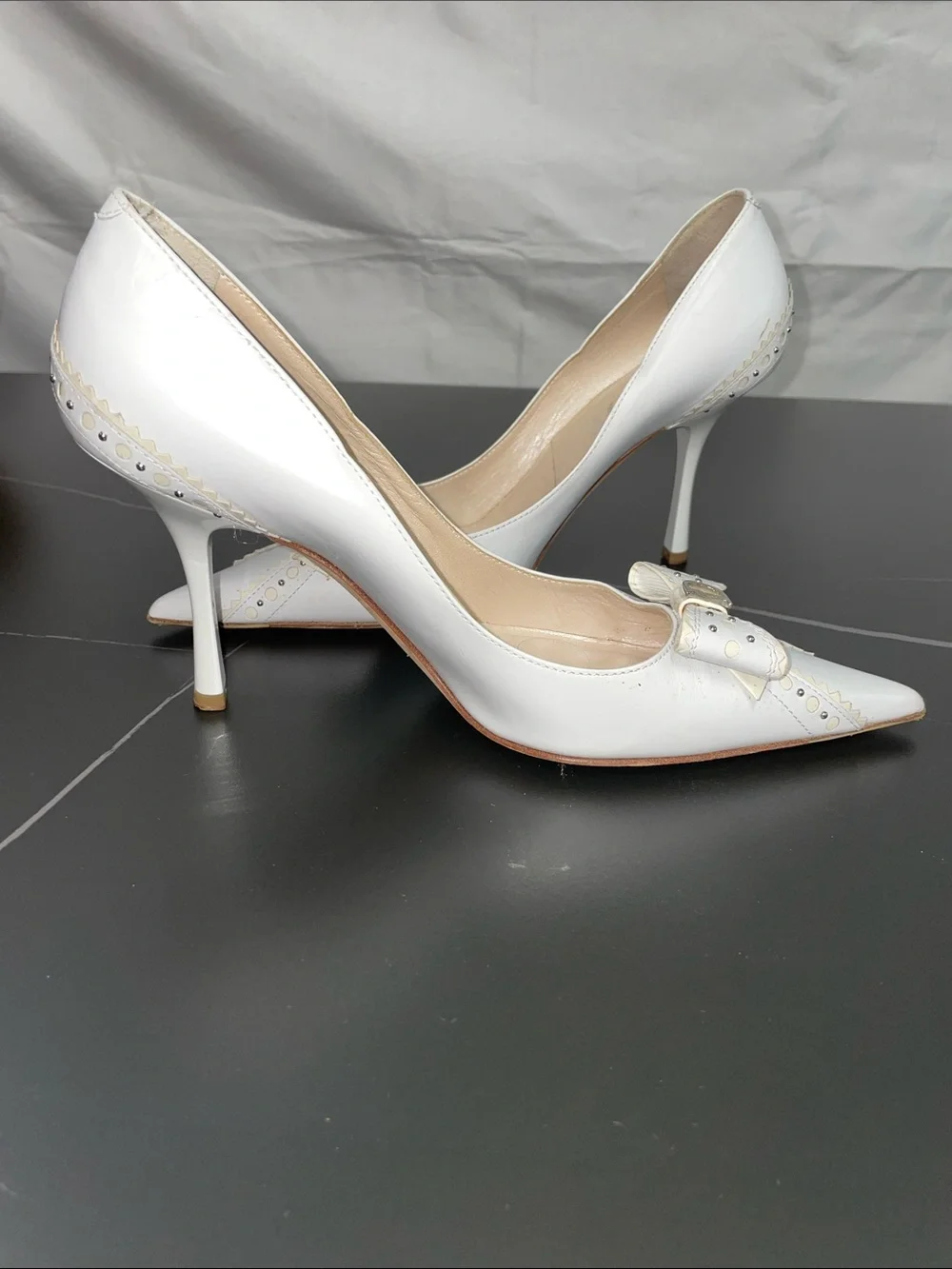 CHRISTIAN DIOR WHITE LEATHER D-TRICK PUMPS BY JOHN GALLIANO  FTL-08-192